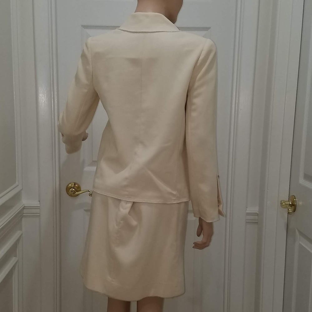 CHANEL Cream Suit w/ Frayed Hems CC & Buttons - Picture 2 of 8